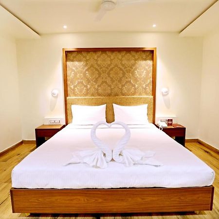 Hotel Shubham Palace Hyderabad Bagian luar foto