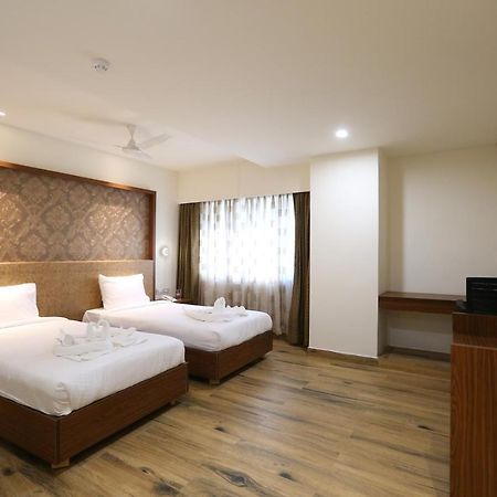 Hotel Shubham Palace Hyderabad Bagian luar foto